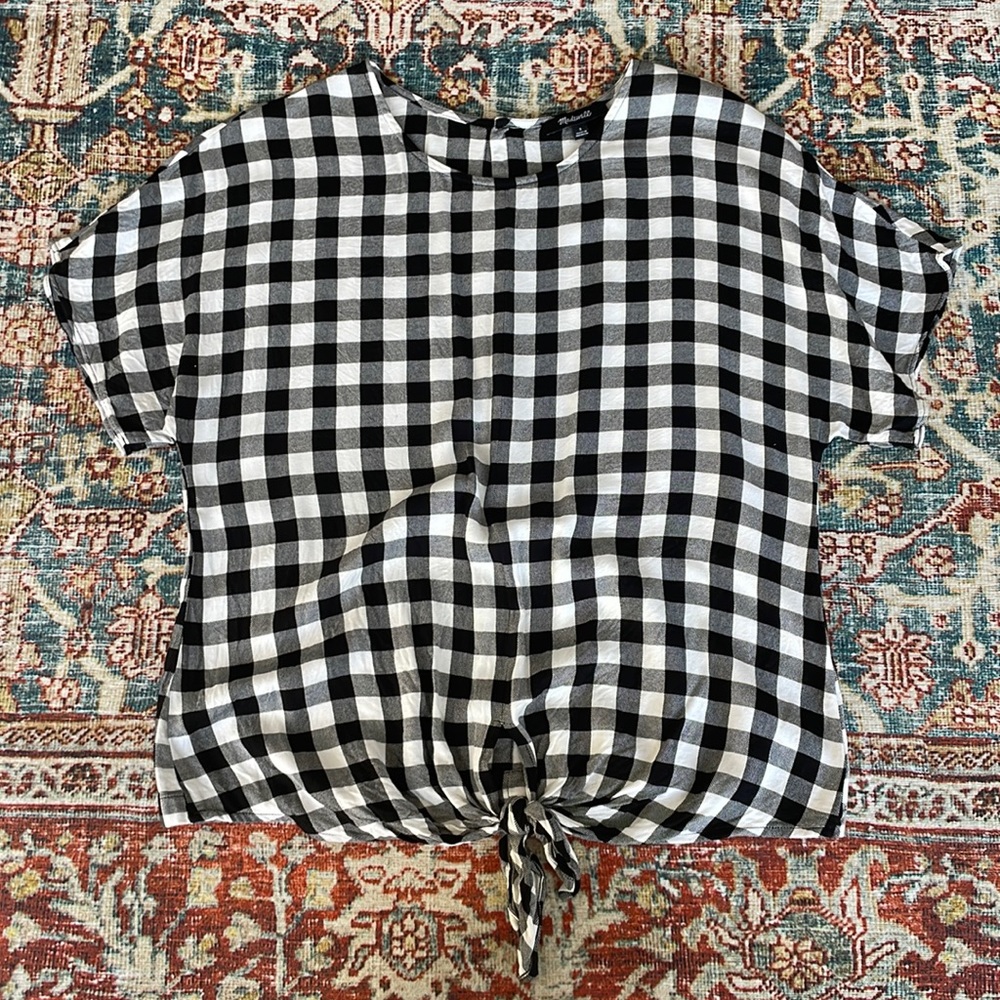 Madewell checkered tee with tie front - size S
